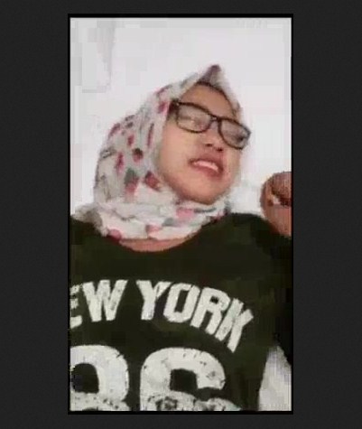 Bokep terbaru Tudung Fuck & Facial